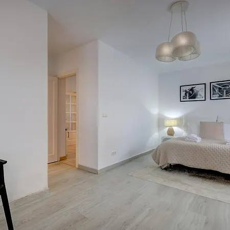 Villa Stunning 5 Bedroom In Puerto Banus With Pool Marbella
