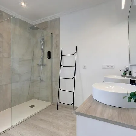 Villa Stunning 5 Bedroom In Puerto Banus With Pool Marbella
