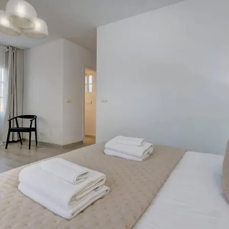 빌라 Stunning 5 Bedroom In Puerto Banus With Pool *