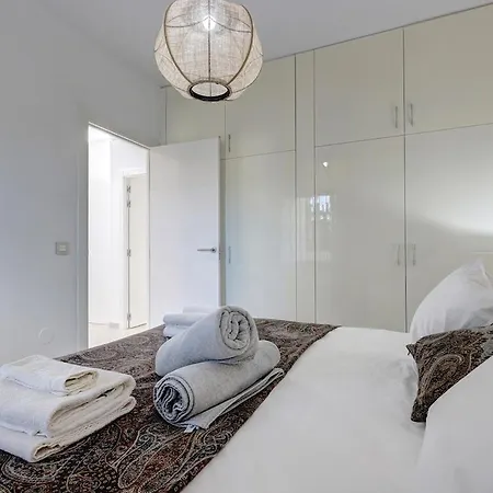 Villa Stunning 5 Bedroom In Puerto Banus With Pool Marbella