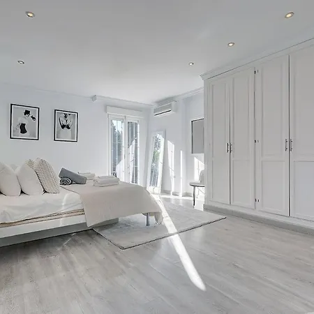 Villa Stunning 5 Bedroom In Puerto Banus With Pool