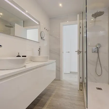 Stunning 5 Bedroom In Puerto Banus With Pool Villa Marbella