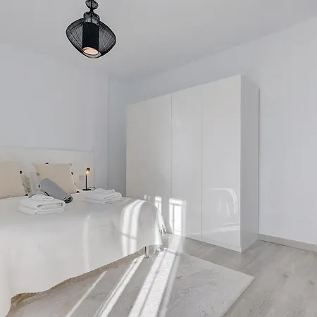 Stunning 5 Bedroom In Puerto Banus With Pool Marbella