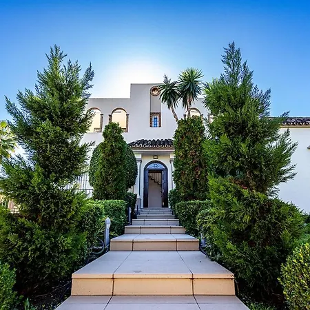 Villa Stunning 5 Bedroom In Puerto Banus With Pool Marbella